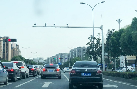 交通監(jiān)控桿