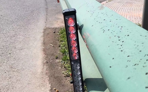 LED警示燈,道路交通標(biāo)志牌